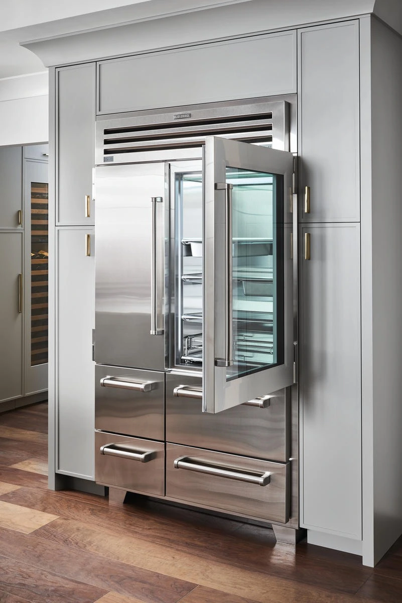 Sub-Zero Built-in Refrigerator Sub-Zero Built-in Refrigerator